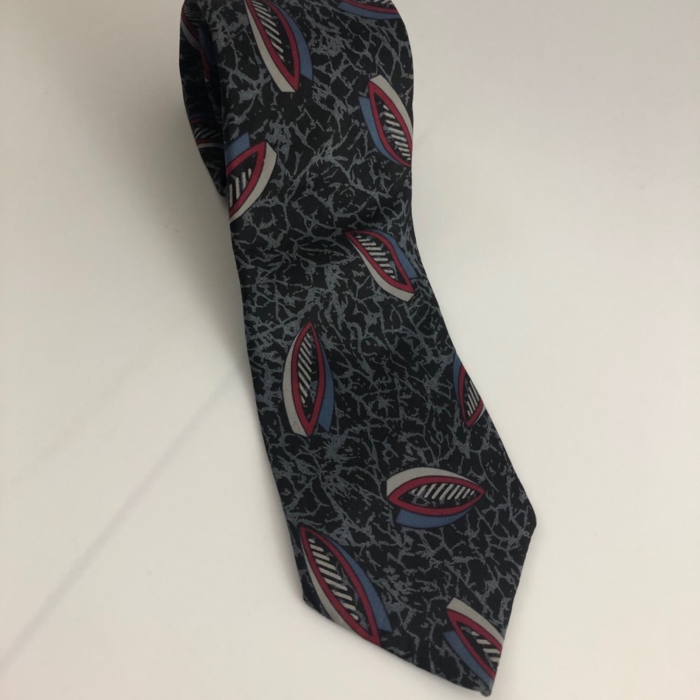 Guy‎ Laroche Paris silk vintage necktie made in USA